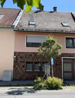 Reihenmittelhaus mit Einliegerwohnung - Tirschenreuth