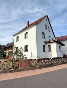 freistehendes Einfamilienhaus mit massivem Nebengelass in ruhiger Dorflage - Moorgrund