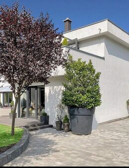 *Moderne Villa in Seen-Lage + zus. Baugenehm., 15 Min. vor Potsdams Zentrum - Werder (Havel)