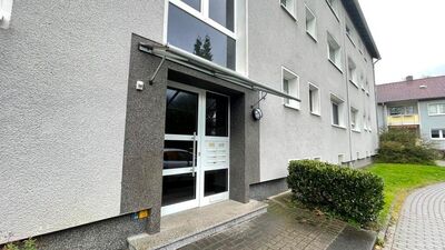 * Rentable Kapitalanlage !! * Familiengerechte, vermietete 4,5-Raum Wohnung im Top Sanierten Haus !