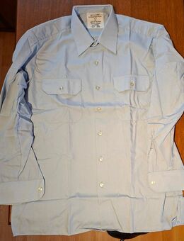 Langärmeliges Diensthemd mit Kragen und aufgesetzten Brusttaschen - Herne