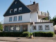 Wohn-u. Geschäftshaus mit 4 Garagen in Hilchenbach-Dahlbruch - Hilchenbach