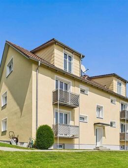 Attraktives Renditeobjekt - gepflegtes Mehrfamilienhaus mit 6 Wohneinheiten, Garagen und Garten - Bad Griesbach (Rottal)