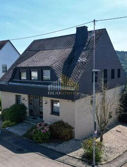 Großzügiges Einfamilienhaus mit Schwimmbad, Sauna und Moselblick in Trier-Ruwer - Trier