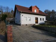 Nähe Klinikum: Älteres Wohnhaus mit Garten im Stadtgebiet - Coburg