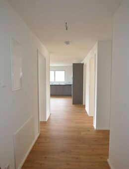 +++ Exklusive 4-Zimmer-NEUBAU-ETW mit Garten +++ - Leonberg (Baden-Württemberg)