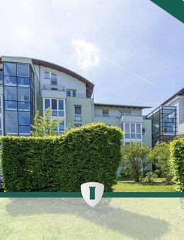 Moderne, renovierte 3,5-Zi.-Wohnung mit Balkon, Aufzug u. TG-Stp. in zentraler Lage - Singen (Hohentwiel)
