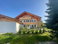 Exklusive 2-Raum-Dachgeschosswohnung mit Bergblick von Süd & Ostbalkon in begehrter Lage in Grassau - Grassau