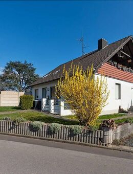 PHI AACHEN - Gepflegter 3-Zimmer-Wohntraum mit Loggia und Carport in idyllischer Lage von Würselen! - Würselen