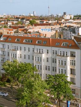 Sanierte 1-Zimmer-Altbauwohnung mit Balkon in zentralem Weddinger Kiez - Berlin