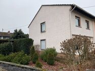 Reihenendhaus mit tollem Grundstück und Doppelcarport - Bad Sobernheim