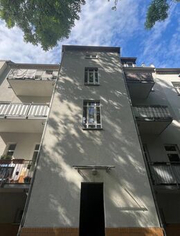 Denkmalschutz: 3-Zimmer-Wohnung in gepflegtem Mehrfamilienhaus nahe der Riebeckbrücke in Leipzig - Leipzig