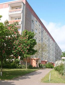 Nette Nachbarn für 3-Rwg. im 3. OG mit Balkon ab 01.01.2026 gesucht - Neubrandenburg