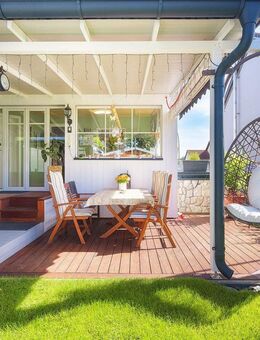 Modernes, gepflegtes Reihenendhaus mit Photovoltaikanlage, Garten und Jacuzzi - zu verkaufen - Burglengenfeld