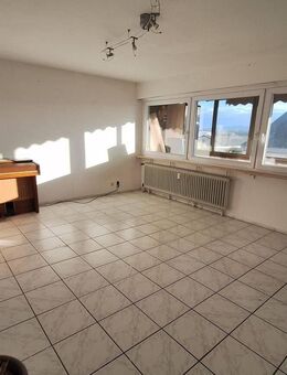 - zum Selbstbezug oder zur Kapitalanlage - helle 3,5- Zi.- ETW mit Balkon und Garage - Singen (Hohentwiel)