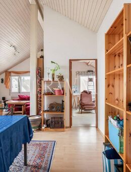 Ideal für Singles oder Paare! 2,5-Zimmer-Dachgeschosswohnung in Südausrichtung - Köngen