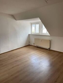 2-Raum DG-Wohnung in zentraler Lage von Waldheim - Waldheim
