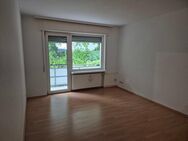 Attraktive und gutgeschnittene ETW im Hochparterre mit Balkon und Stellplatz in guter Lage. - Offenbach (Main)