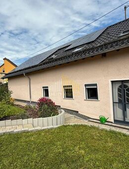 Charmantes Einfamilienhaus mit Garten - komplett renoviert - Körperich