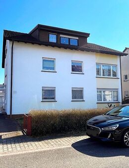 Gepflegtes 3-Familienhaus nebst Doppelgarage in ruhiger Wohnlage - Waghäusel