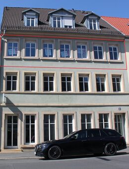 Eigentumswohnung in einem Wohn- und Geschäftshaus mit zwei Stellplätzen - Schweinfurt