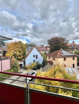 Hell und modern mit Balkon und Stellplatz - Nürnberg