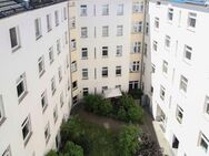 Hervorragende Lage: Dachgeschoss-Maisonettewohnung mit Balkon, ruhig im Innenhof gelegen - Berlin