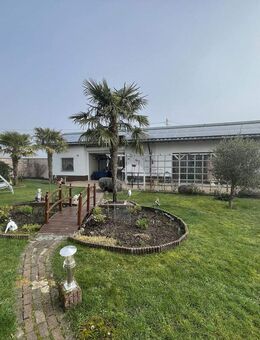 LANDVILLA, POOL, TROPISCHER GARTEN, EFFIZIENT - Weiskirchen