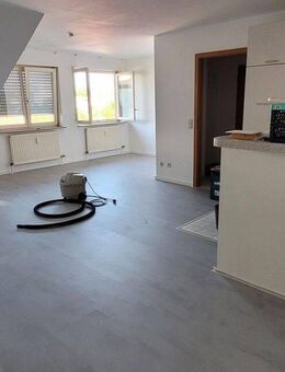 Helle Dachgeschosswohnung in Marbach - Marbach (Neckar)