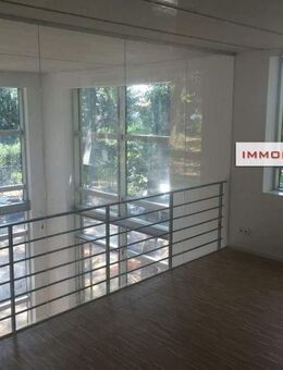 IMMOBERLIN.DE - Begehrenswertes Architektenhaus mit Einliegerwohnung, Galerie & Südterrasse in naturverbundener Lage - Berlin