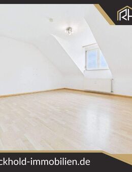Charmante 3-Zimmer-Dachgeschoss-Wohnung im energetisch sanierten Haus - Bad Schönborn