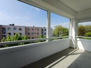 Eisessen auf dem sonnigen Südbalkon - Minden (Nordrhein-Westfalen)