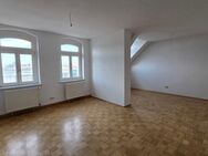 Charmante Dachgeschosswohnung im historischen Altbau mit Einbauküche! - Chemnitz