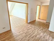 Attraktive geräumige 2 Zimmer Wohnung mit herrlichen Balkon und schönen Aussichten - Weiden (Oberpfalz)