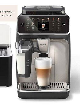 Philips Kaffeevollautomat EP5547/90 5500 Series, 20 Kaffeespezialitäten (heiß oder eisgekühlt), Chrom-Schwarz, LatteGo-Milchsystem, SilentBrew Technologie