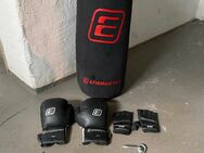Boxsack mit Boxhandschuhe - Essen