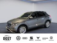 VW T-Roc, 1.5 l TSI Style, Jahr 2022 - Hildesheim