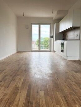 Moderne 4-Raum-Wohnung im Erstbezug mit EBK, Balkon und 2 Bädern - Leipzig