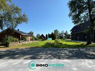 Reserviert! Baugrundstück mit Teich, Terrasse und Nebengebäude - Zeven