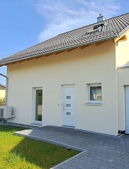 Top Kapitalanlage: freistehendes Neubau Energiesparhaus in ruhiger Lage von Mettenheim! - Mettenheim (Bayern)