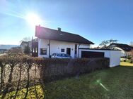 **Viel Raum für die ganze Familie - Großzügiges 2 Familienhaus mit Einliegerwohnung in TOP Lage - Ebersbach (Fils)