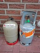 2 leere Gasflaschen in 26197