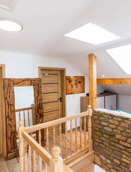 Großes Grundstück, zwei top-sanierte Häuser, eine Chance - perfekt für Familien oder Selbstständige! - Alsheim