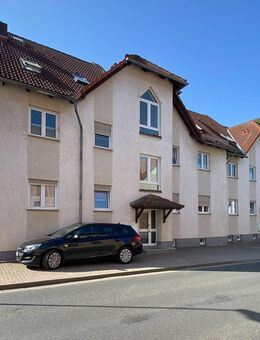 Bewährte Wertanlage: Vermietete Wohnung mit Balkon und Stellplatz in gepflegtem Zustand - Bad Sulza