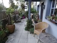 Großes Einfamilienhaus, hoher Freizeitwert, saniertes Fachwerkhaus, Einbauküche, gemütlicher Innenhof + Carport. Garten im Aussenbereich - Eitorf