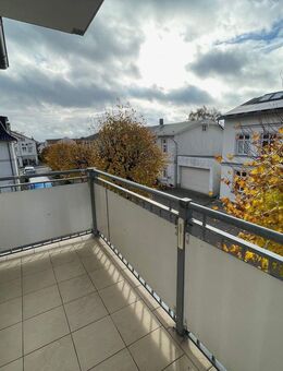 Zentral gelegene 3-Raum Wohnung mit Balkon - Sassnitz