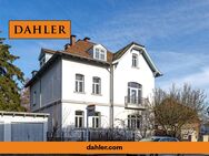 EINZIGARTIGE VILLA IN SPITZENLAGE - HISTORISCHE ARCHITEKTUR MIT ZEITGEMÄSSEM KOMFORT - Erlangen