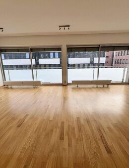 Renovierte 2 Zi-Wohnung in City-Lage | Parkett, Balkon, neue EBK uvm. - Aachen