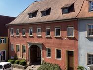 Historisches Wohnhaus mit Garten und Gewölbekeller - Uffenheim
