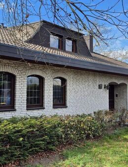 Grosser Winkelbungalow auf grossem Grundstück für Gewerbe und Wohnen - Korschenbroich